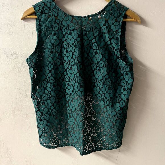 Green Lacey Hi-Low Crop Top Size M EUC - Picture 9 of 10